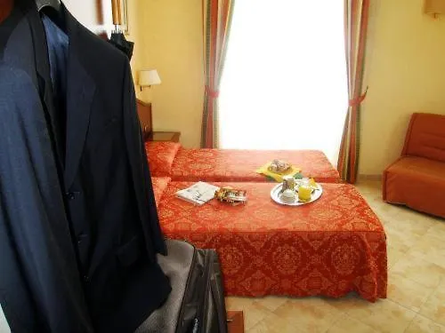 Hotel Dolomiti Roma