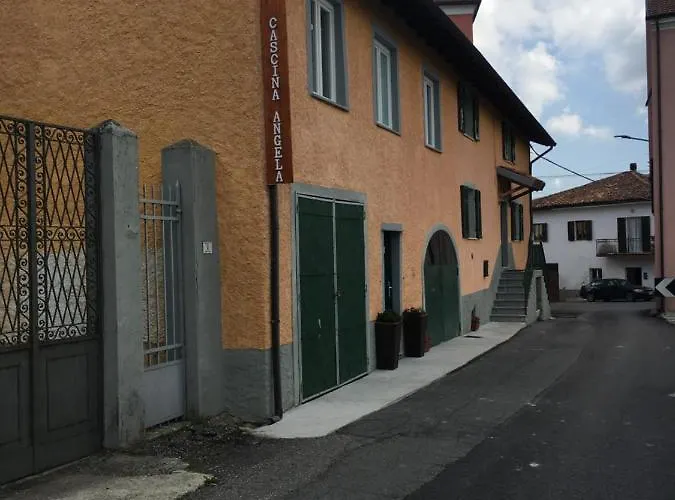 Bed and Breakfast Cascina Angela Gavi