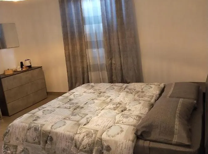 Lecco Center Rooms