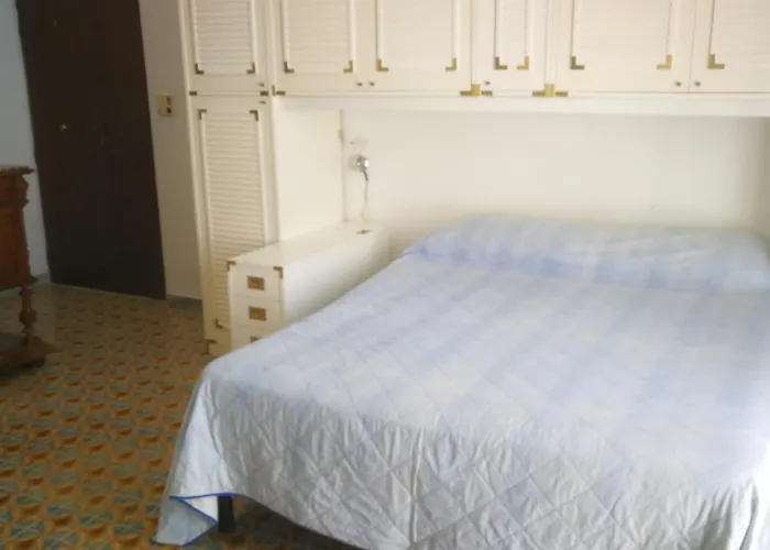 VisitPonza - Le Stanze sul Corso Hotel