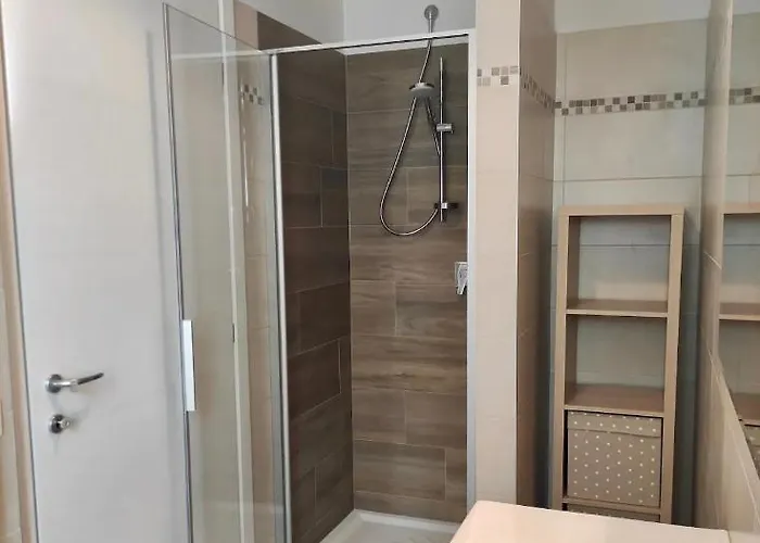 Hotel Rossetto e cocciolato - Stanza indipendente con bagno privato a Pesaro