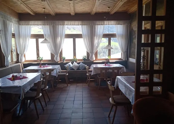 Weisskugel Gasthof Malles Venosta