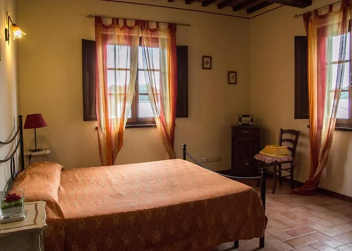 Room in Holiday house - Apartment in Farmhouse Casolare dei Fiori Chiesina Uzzanese