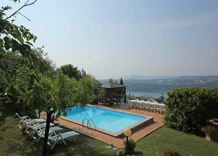 Casale Massina Aparthotel Salò