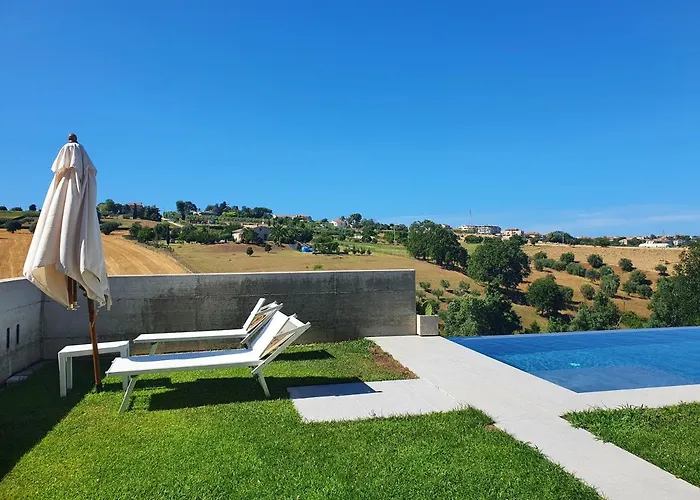 Casa Lunaria B&B Porto SantʼElpidio