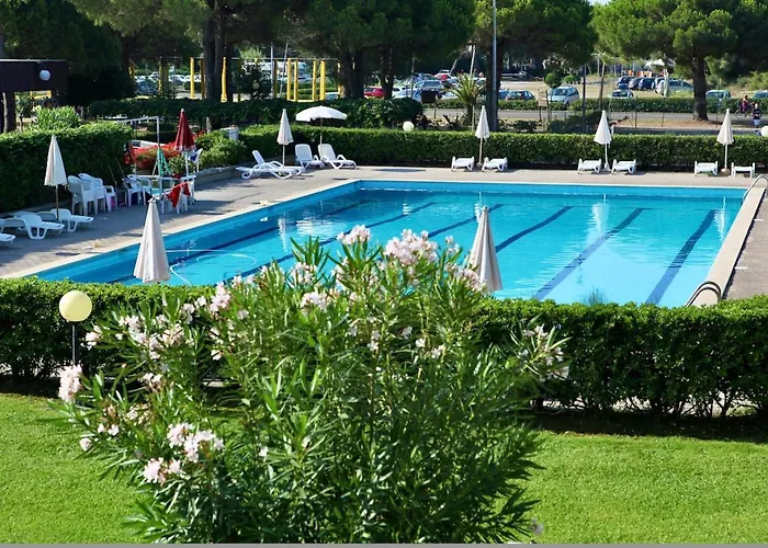 Isa-Residence With Swimming-Pool In Marina D Bibbona At Only 300 M From The Beach Marina Di Bibbona