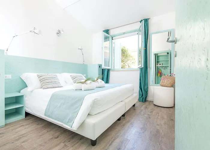 Thr - Isa-Appartament Charme, 4 Beds, Air Conditioning And Private Outdoor Area In Village With 6 Swimming-Pools, Only 1 Km From The Beach Piombino