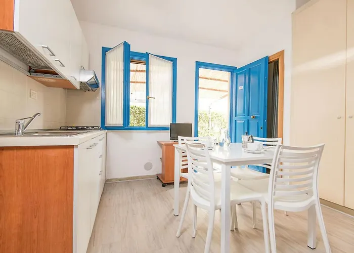 Thr-Isa-Appartament Plus With Mezzanine, 4 Beds, Air Conditioning And Private Outdoor Area In Village With 6 Swimming-Pools Piombino