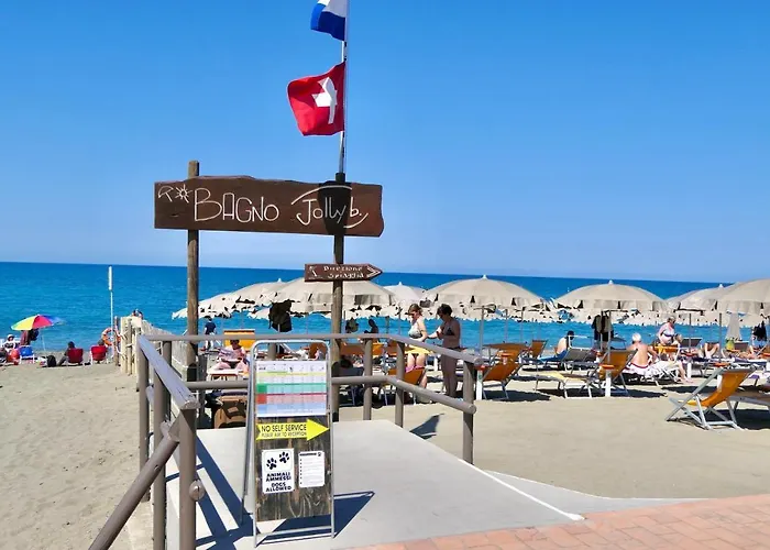 Apartment 4 Beds With Private Outdoor Area In Residence With Swimming-Pool In Marina Di Bibbona, Only 300 Meters From The Beach