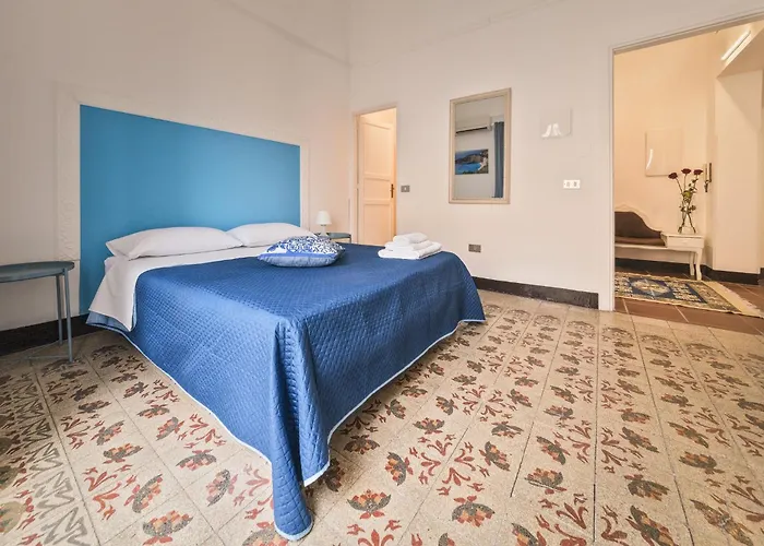 Voilà Rooms Guest House Terrasini