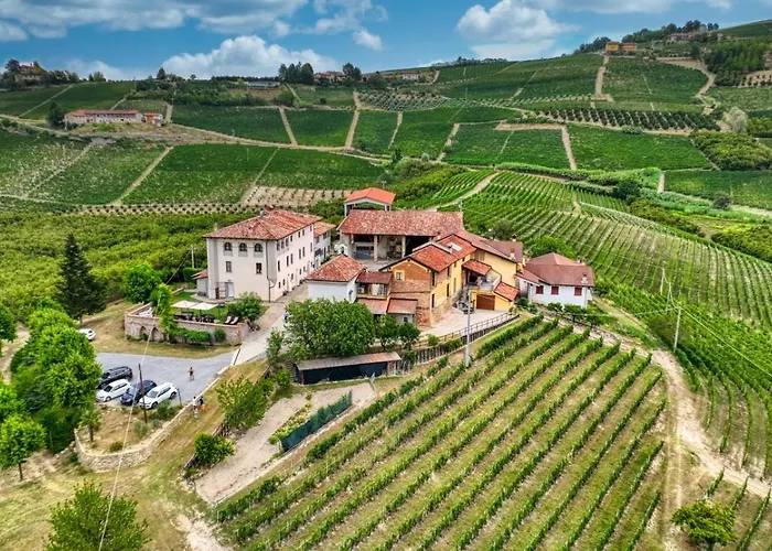 Bed and Breakfast Cascina Baresane Alba 