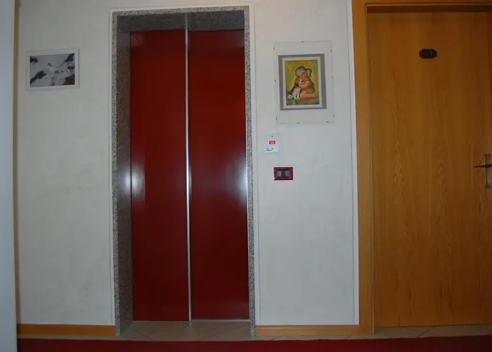 Hotel Garni Castel Ferari Tuenno