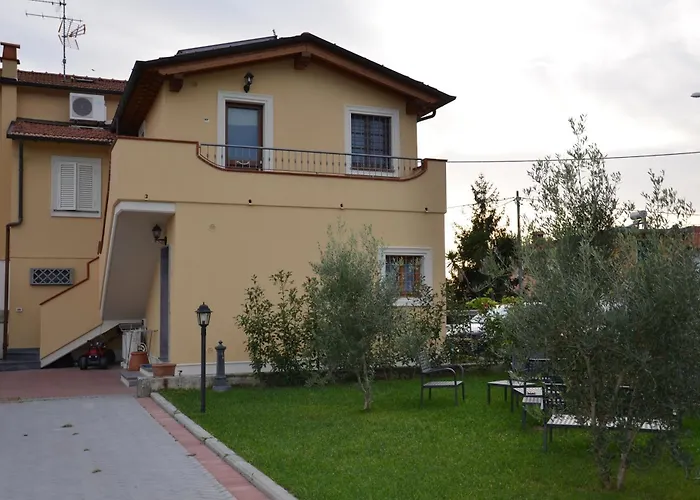 B & B Da Ferro Massarosa