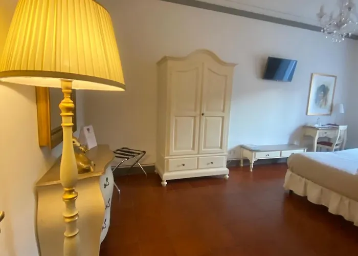 Palazzo Mari suite&rooms b&b Montevarchi