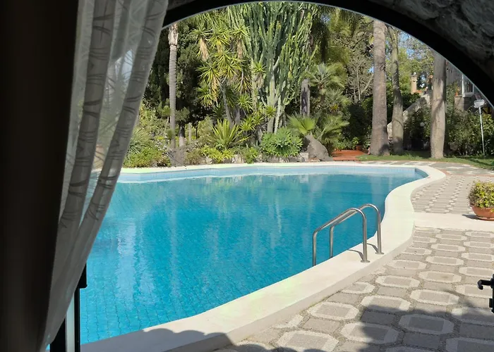 B&B La Villa Giardini Naxos