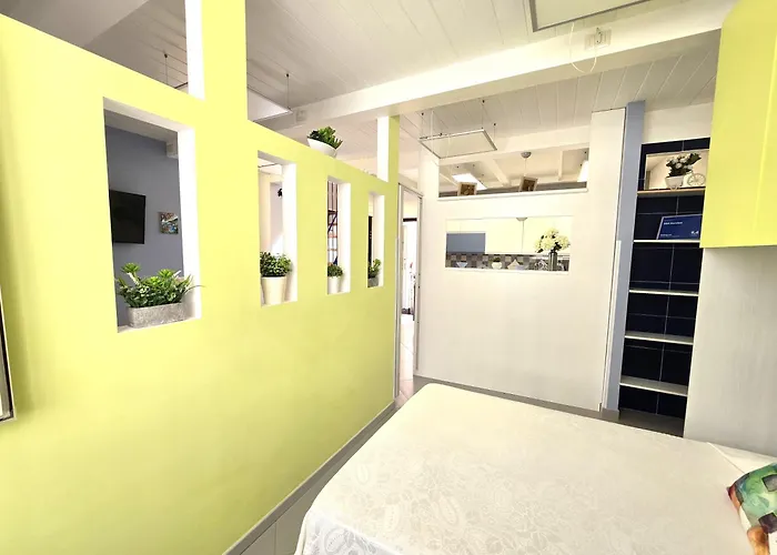 Starview Apartment - Comfy Apt By The Center Vico Equense
