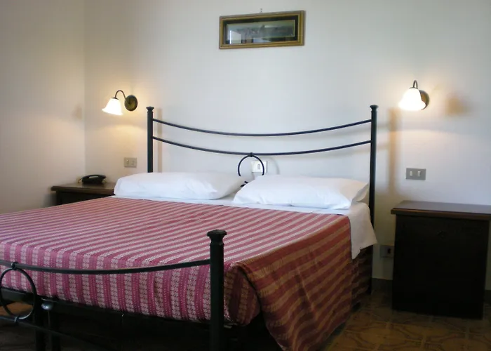 Hotel Sangallo B&B - Panoramic Position - Valley And Vineyard View- Family Run Montepulciano Stazione
