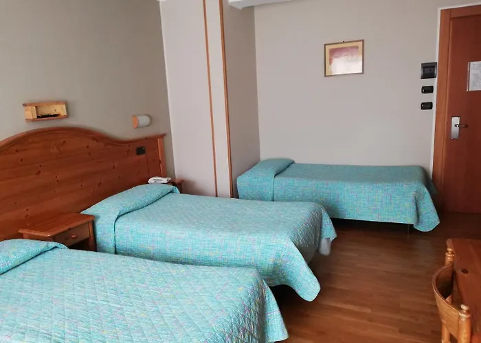 Hotel Holiday Debili Oulx
