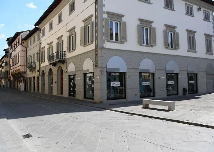 Palazzo Vasarri - Luxury design suites Montevarchi