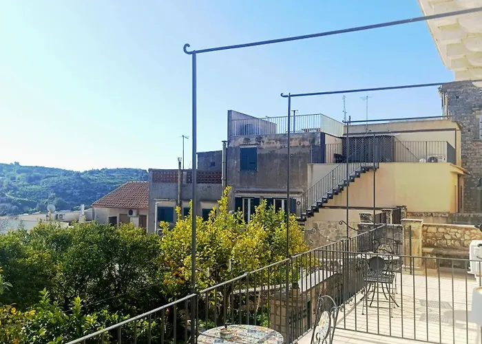 Le dimore di Giulia Modica