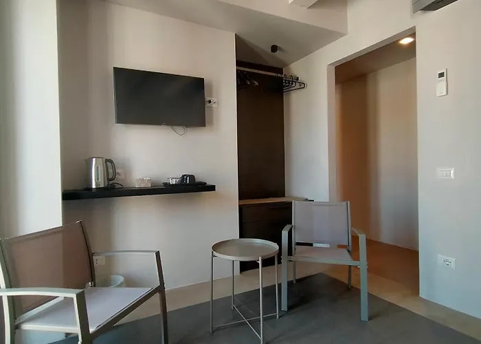 Hotel Ral 7039 Numana