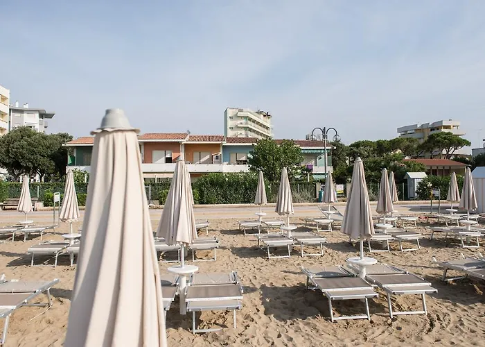 Jesolo Sea Front Garden Apartment