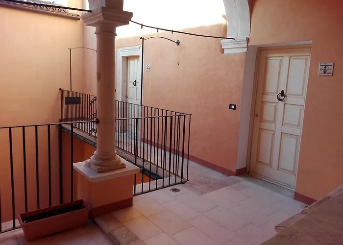 B&B Palazzo Cappa LʼAquila