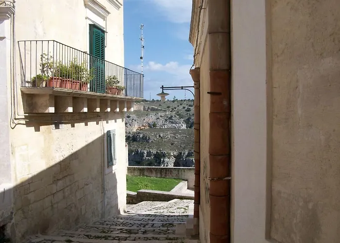 Central Con Parking Matera