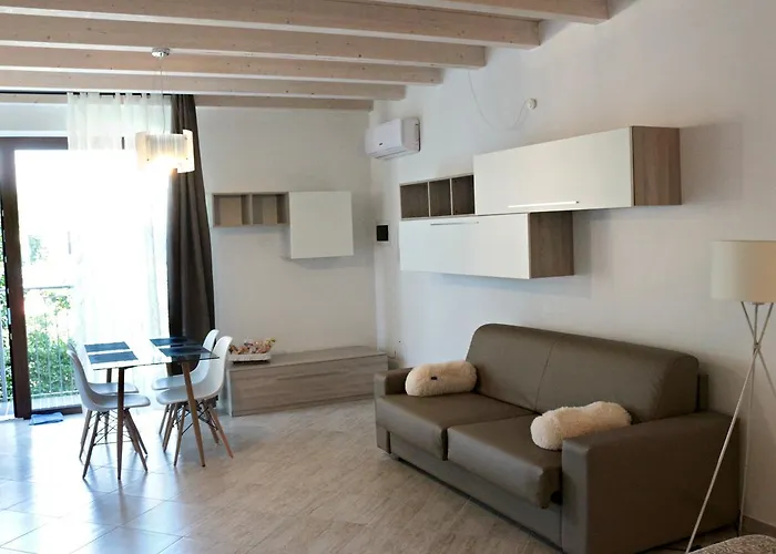 Paradeisos Residence Sas Somma Lombardo