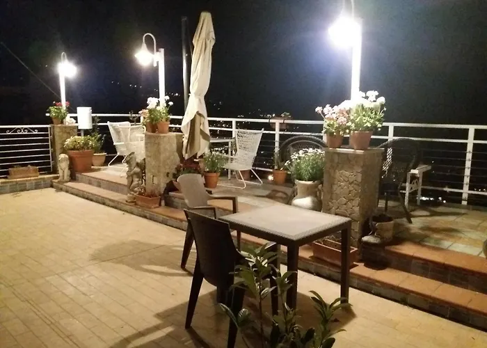 Bed and Breakfast Garden On The Sea Vico Equense