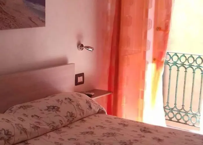 Bed and Breakfast Domo Silvia La Maddalena 